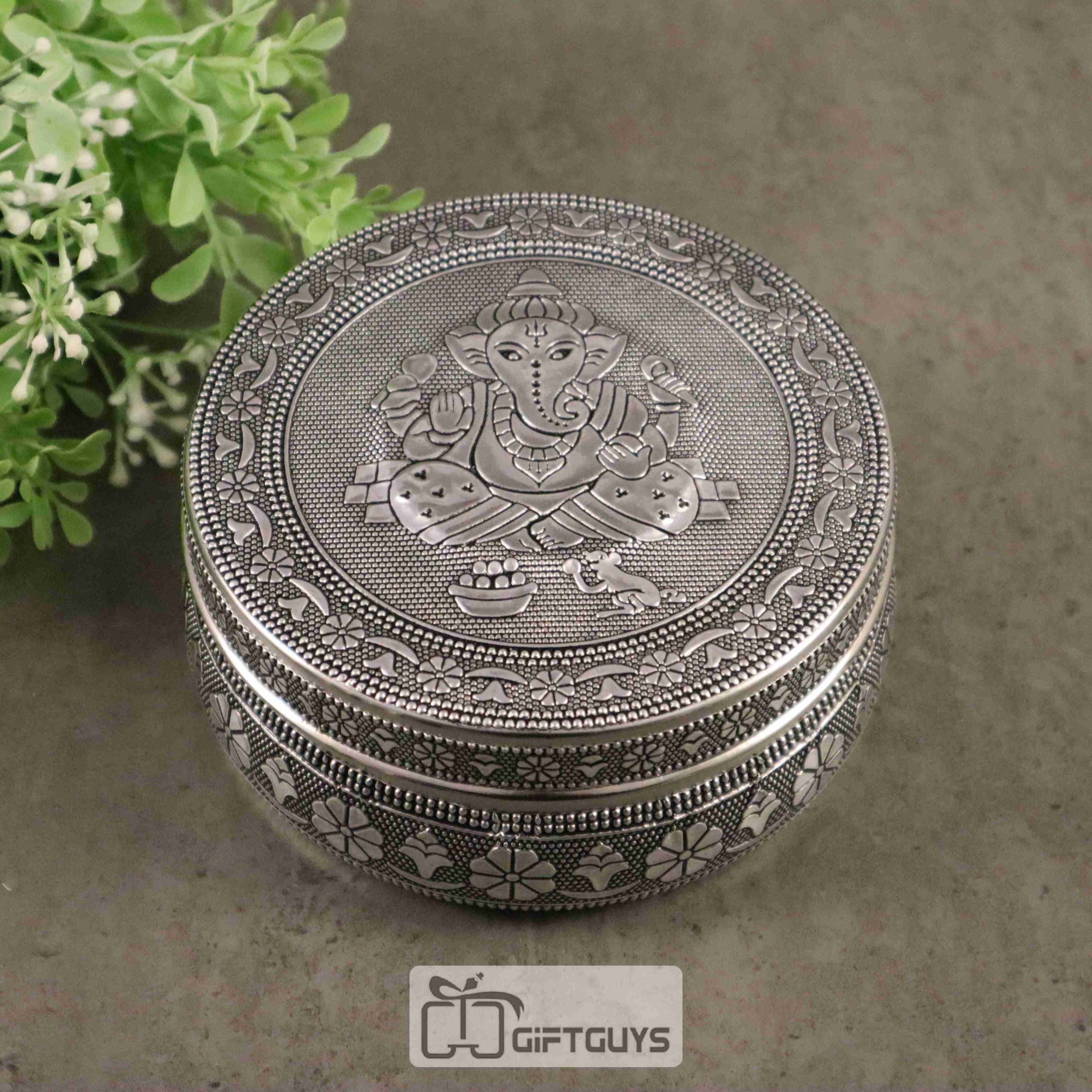 Silver oxidised Ganesha designed steel box 5 inch